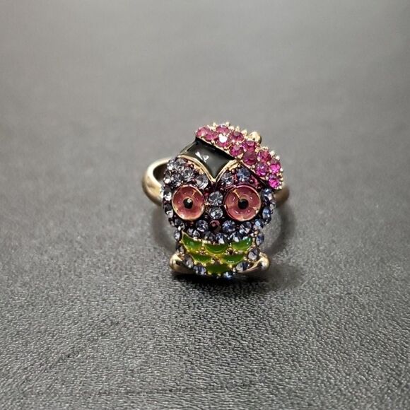 Gold tone colorful skull ring - Picture 1 of 9